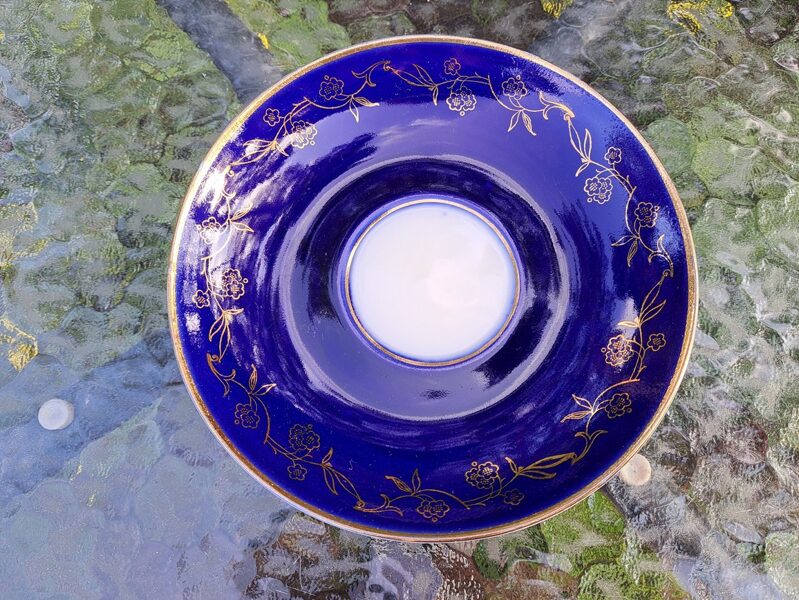 Buljona apakštase kobalta ar zelta rakstu gar malutu, diam.16,6cm. PFF (Buljona 99)