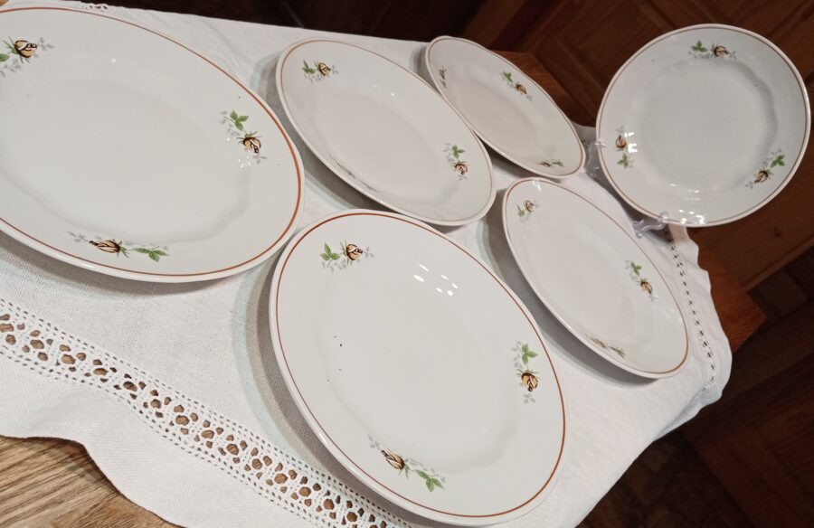 Salātu šķīvis, pusdienu servīze "Ārija" ar bešā rozi (bez zelta, nav paredzēts), d=20cm (Ārija pusdienu 62)