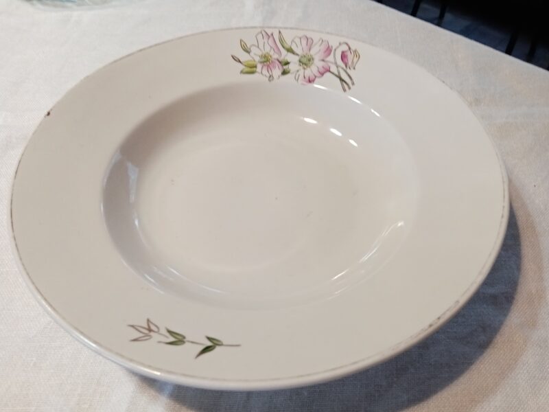 Šķīvis zupas, servīze "Gludā" ar smalku rokas gleznojumu (Gludā 13)