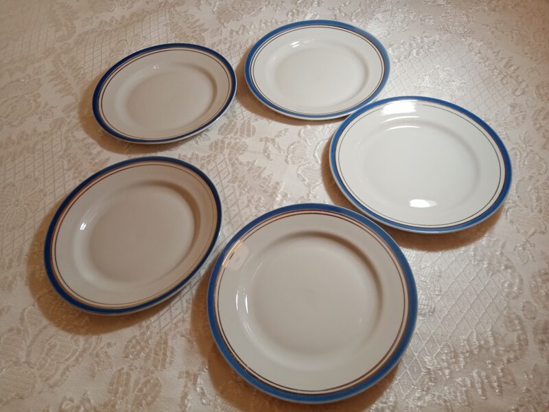 Deserta šķīvis ar zilu malu un zelta svītrām., d=17cm (Citi pusd 42)