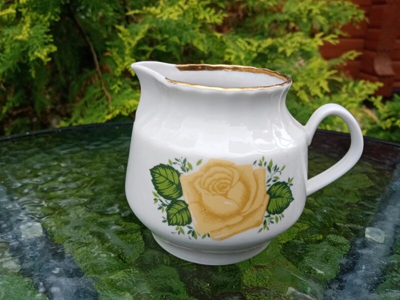 Krējuma kanniņa, tējas servīze "Māra" ar dzelteno rozi (Māra tējas 52)