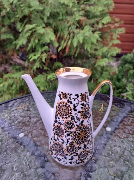 Kafijas kanna bez vāciņa, plānsienu porcelāna servīze "VITA" ar brūnām krizantēmām un bagātīgu zeltu, RPR (Vita 59)
