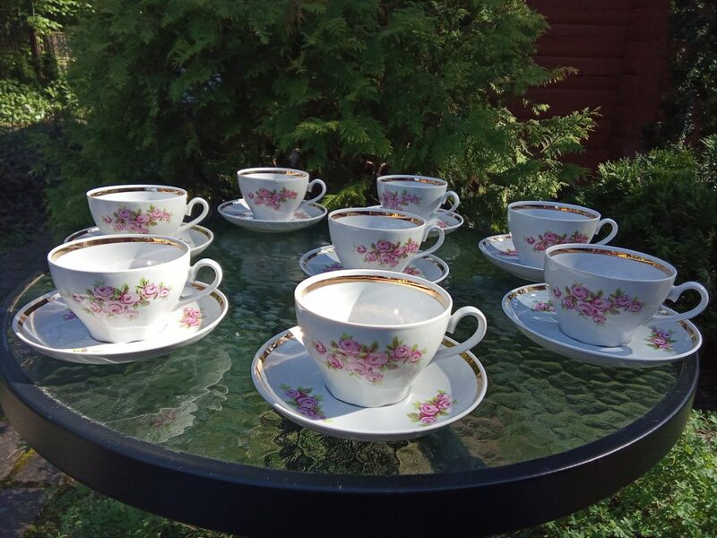 Skaisti tējas pāri, tējas servīze "Ārija" ar rozītēm un zeltu, RPR (Ārija tējas 164)