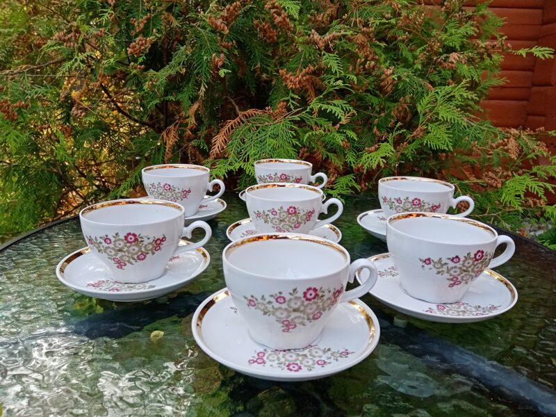 Kafijas pāri, kafijas servīze "Ārija" ar puķītēm un zeltu (Ārija kafijas 41)