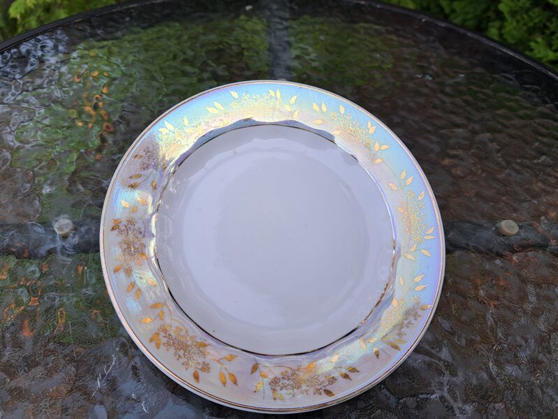 Kūku šķīvis no servīzes "Sigulda" ar lustru un zelta dekolu, RPR (Sigulda 108)