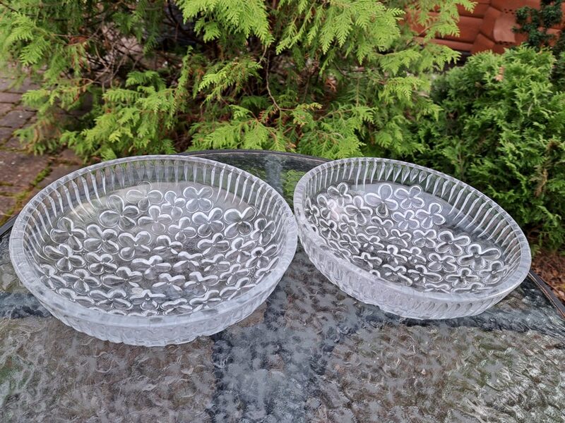 Interesantas presēta kristāla bļodas ar puķu rakstu (Kristāls sk 35)