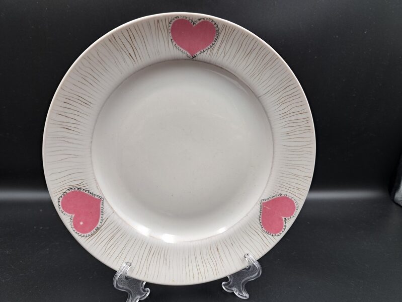 Šķīvis salātu d=20cm ar neredzētu dekolu: rozā sirsniņām un zelta svītrām, PFF (Citi pusd 190)