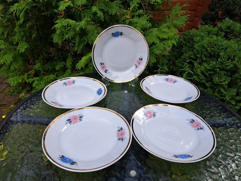 Kūku šķīvji, tējas servīze "Karīna" ar rozā un zilām margrietiņām un zeltu, RPR (Karīna 155)