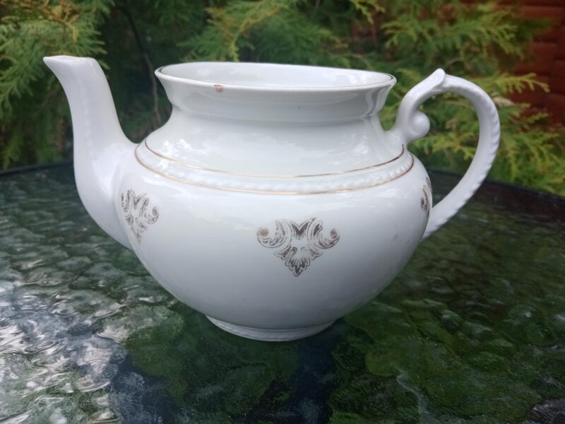 Tējkanna (defekts) bez vāciņa, tējas servīze "Laima" zaļa ar zeltu dekolu, RPF (Laima 07)