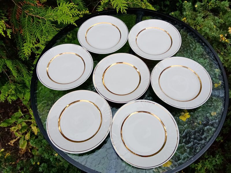 Kūku šķīvji, tējas servīze "Māra", balti ar zeltu (Māra tējas 80)