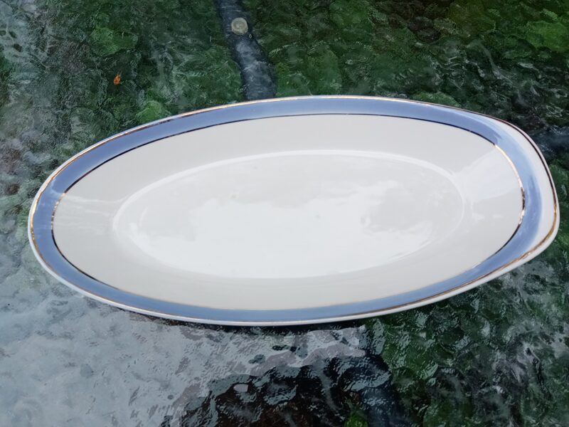 Šķīvis garenais 28cm, pusdienu servīze "Spīdola" ar zilu malu (Spīdola 54)