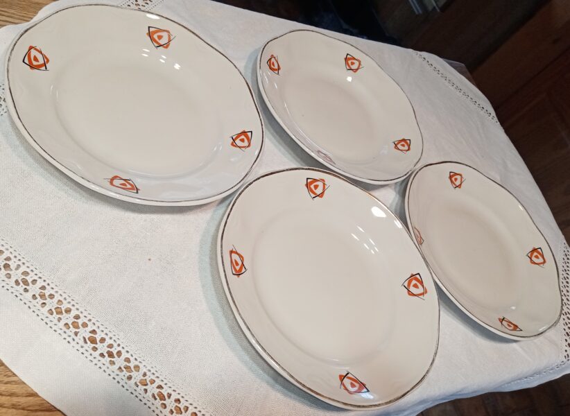 Šķīvji uzkodu no pusdienu servīzes ROKOKO (Rokoko 25)