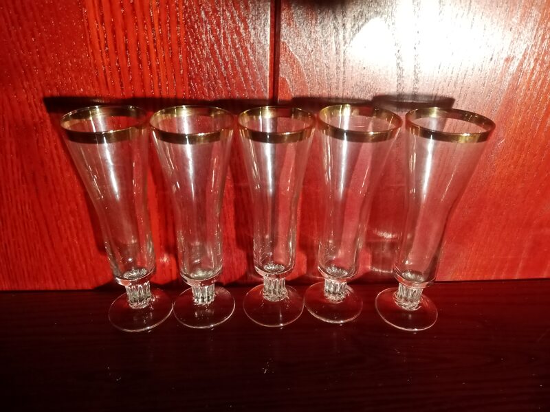 Stikla lieķiera glāzīšu ar zeta maliņu lapām kompekts, kompl. 5personām (Stikla gl 44)