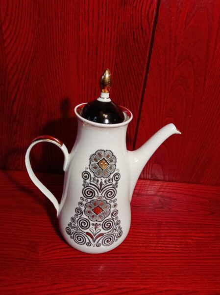 Kafijas kanna, no melnas "Marianna" ar vāciņu (Marianna 50)