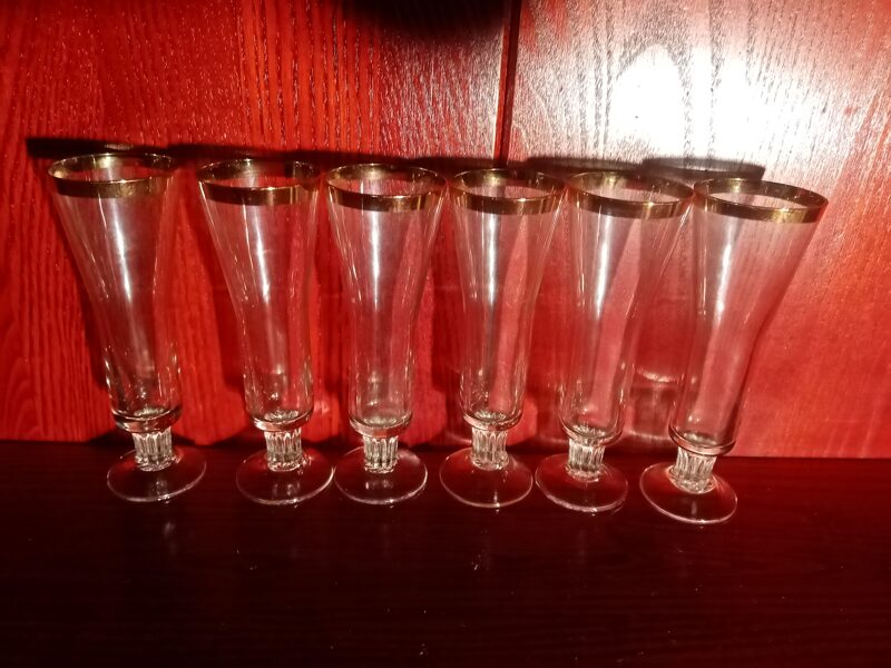 Stikla lieķiera glāzīšu ar zeta maliņu lapām kompekts, kompl. 6personām (Stikla gl 43)