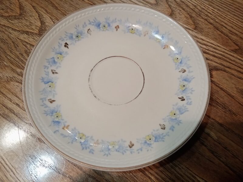 Apakstase ar zilām un dzeltenām puķēm, tējas servīze "Laima" (Laima 03)