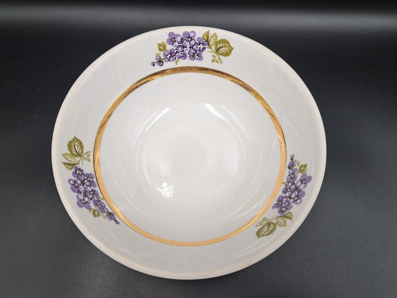 Lielā ievārījuma bļoda ar ceriņiem un zeltu no komplekta 6+1, forma "Māra", RPR (Māra tējas 142)