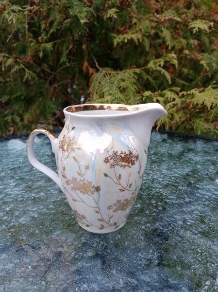 Krējuma kanniņa no servīzes "Sigulda", lustrēta ar zeltu, RPR (Sigulda 87)