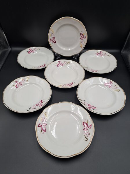 Šķīvji maizes, pusdienu servīze ROKOKO, ar rozā lapu un zeltu, RPR (Rokoko 129)