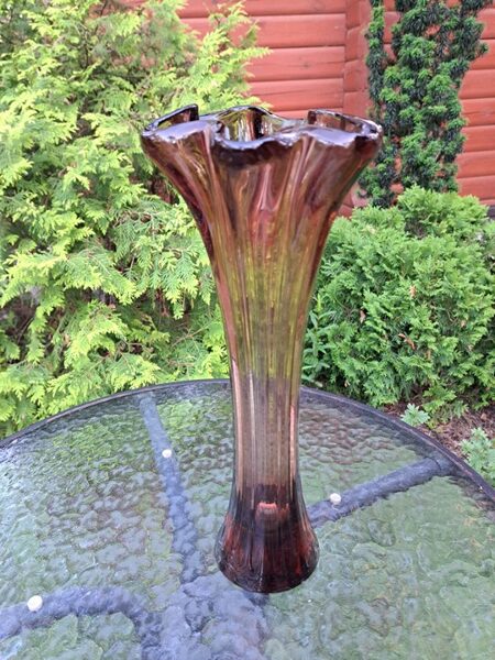 Ļoti skaista brūngana vāze Līvānu stikla vāze "Medūza". 1981.gads (Stikla vāze 122)