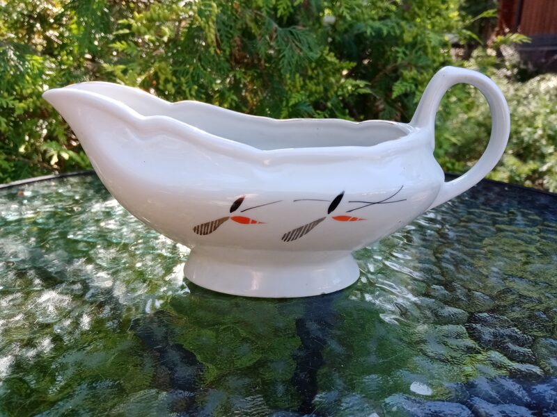 Mērces trauks  ar melnu-sarkanu-zelta rokas gleznojumu, pusdienu servīze ROKOKO (Rokoko 66)