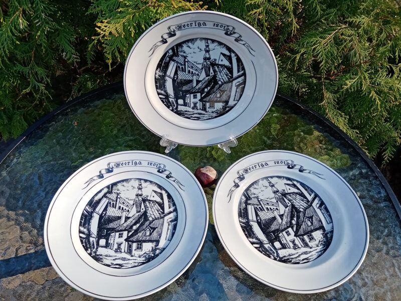 Šķīvji dekoratīvi "Vecrīga" ar uzrakstu un Vecrīgas skatu (LOGO 14)