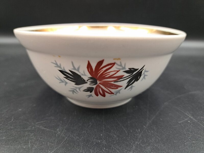 Bļodiņa(piala) mazā ar brūnu puķi un zeltu, RPR (Austrumu 76)