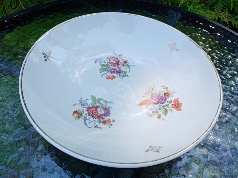 Cepumu trauks ar meisena pušķiem un zelta puķēm, forma "Sakta" (Sakta 15)