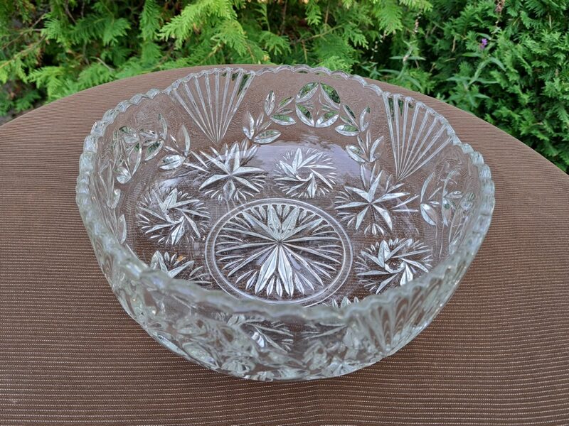 Skaista caurspīdīga augļu bļoda "Rīga" Nr.2, Iļģuciema stikla fabrika, līdz 1940.g. (Stikls sk 211)