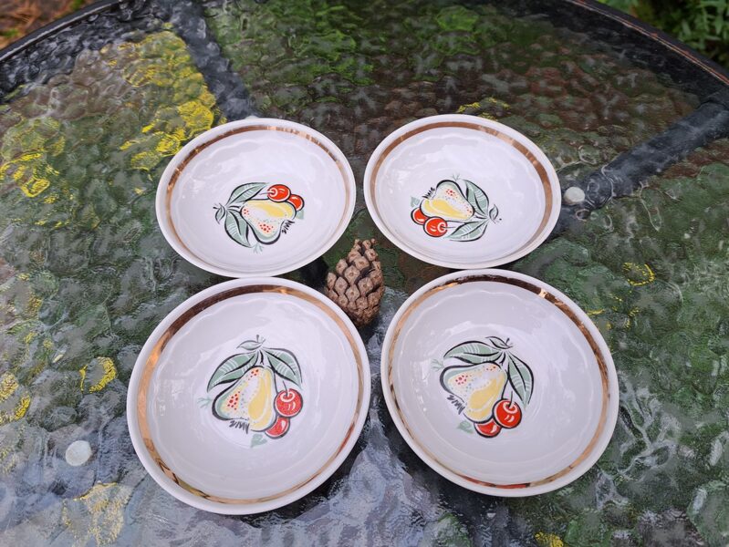 Mazās ievārījuma bļodiņas no komplekta (1+6), ar bumbieri, ķīršiem un zeltu, RPR (Ārija tjas 108)