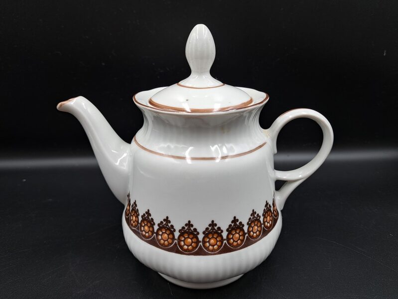 Tējkanna mazā, plānsienu servīze "Diāna" ar brūnu dekolu un lustru (brūna šaura apmale bez zelta), RPR (Diāna 73)