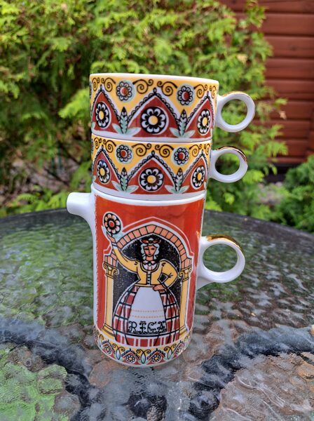 Mini kafijas servīze Rīga ar meiteni un zeltu, RPR (Citi 215)