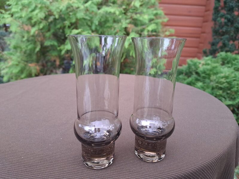 Vintāžas stikla glāzītes "Ozolzīle" brūngans stikls, bez dekola un bez zelta, Līvānu stikla fabrika (Stikla gl 120)