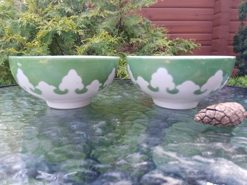 Vintaža bļodiņa balta ar zaļu pārklājumu, 60.-ie gadi (Citi 119)