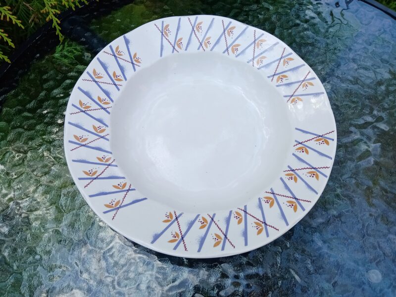 Šķīvis zupas ar zilām svītrām, diam.24cm. Forma "Ārija" (Ārija pusdienu 119)