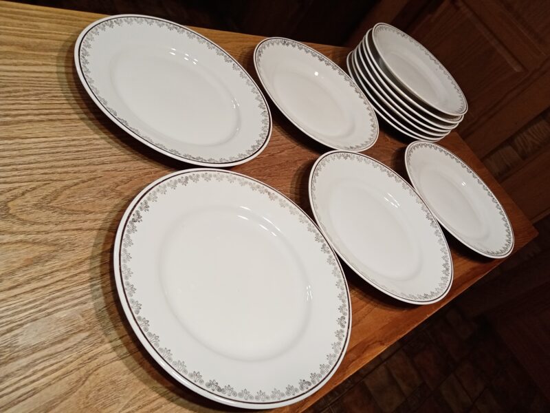 Šķīvji uzkodu, diam.20cm, pusdienu servīze "Aija-2" ar zeltu dekolu (Aija-2 pus 10)