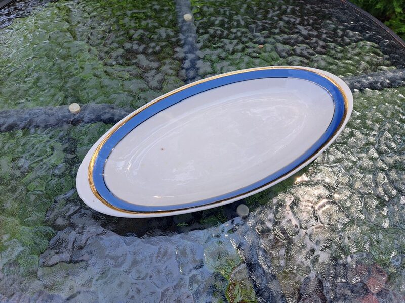 Šķīvis garenais 28cm, pusdienu servīze "Spīdola" ar zilu malu un zeltu, PFF (Spīdola 113)