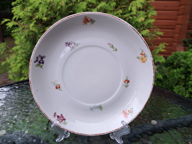 Vintāža, reti sastopama, skaista buljona apakštase ar meisena puķēm un sarkanu malu no 50.iem, RPF (Buljona 94)