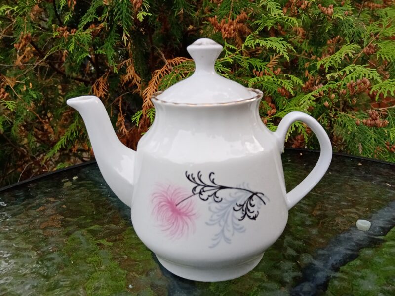 Tējkanna "Māra" ar rozā krizantemu, nodilumi (Māra pusdienu 71)