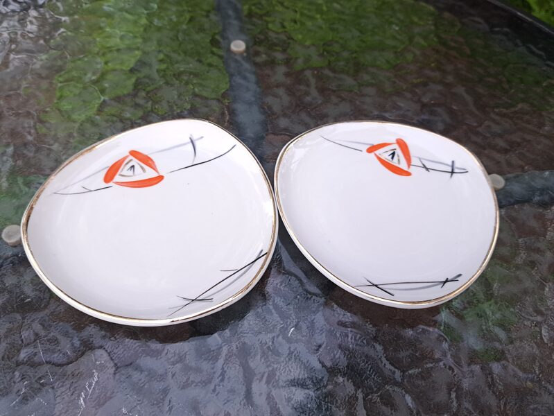 Apakštases, kafijas servīze "Stella" ar sarkanu magoni un zeltu, PFF (Stella 54)