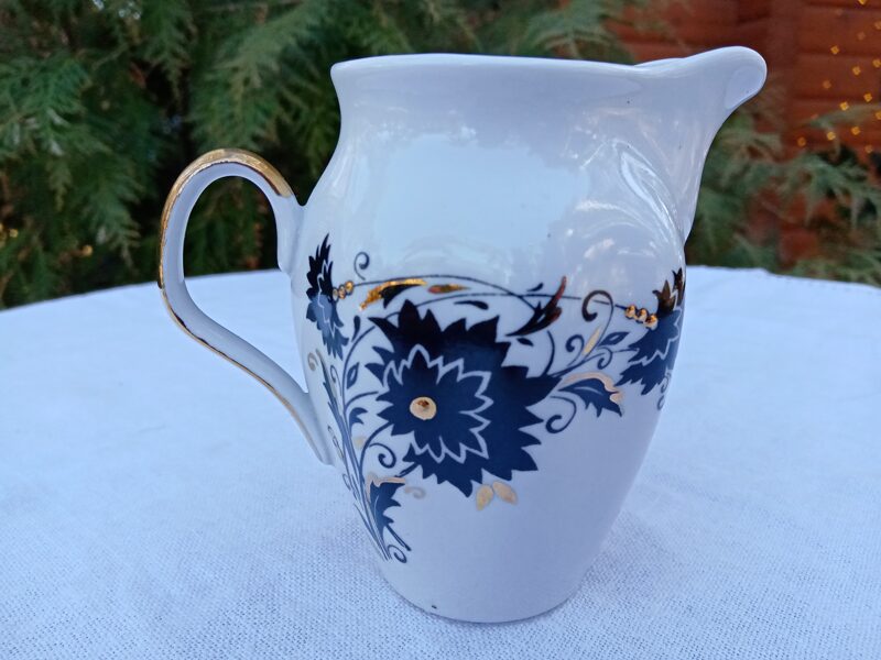 Krējuma kanniņa no servīzes "Sigulda" ar ļoti retu melnu dekolu (Sigulda 58)