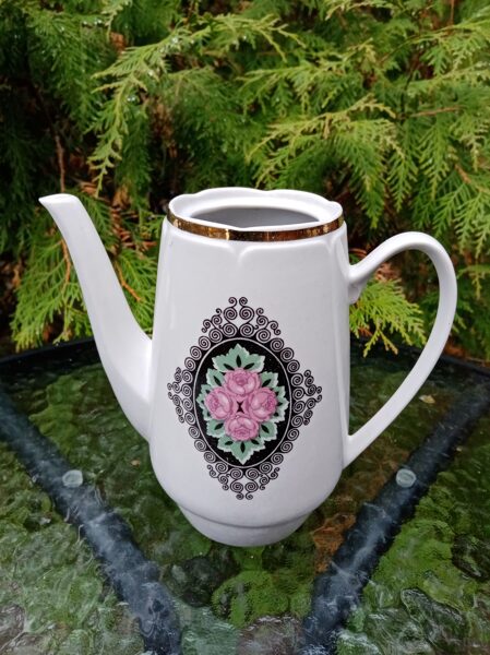 Kafijas kanna bez vāka no tējas "Aija-1" ar rožu kameju, RPR (Aija-1 kafijas 01)