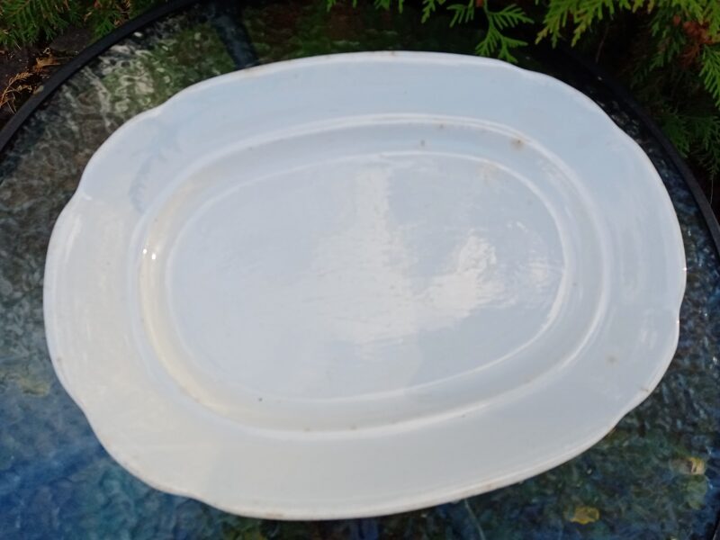 Lelais servējamais šķīvis cepetim, fajanss, iespējams Kuzņecovs (Kuzņecovs 12)