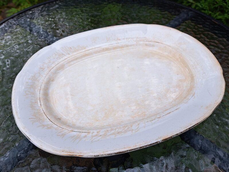 Lelais servējamais šķīvis cepetim, fajanss, Kuzņecovs. Izmērs: 32,5x24,5cm (Kuzņecovs 78)