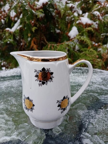 Krējuma kanniņa, kafijas servīze "Aija-1" ar zeltām rozēm, RPR (Aija-1 kafijas 06)