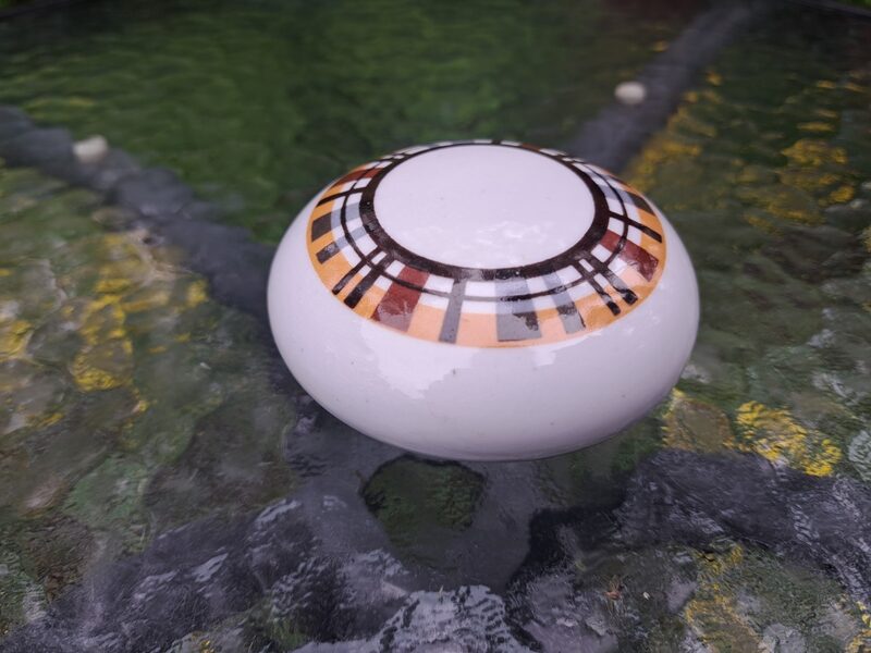 Vidējas garšvielu burciņas ar rūtrainu dekolu no komplekta, RPR. Diametrs vāciņa ir 7,7cm (Citi 306)