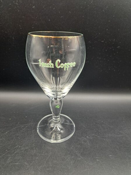 Eleganta Irish Coffee stikla glāze uz kājiņas ar zaļu lapiņu (Stikla gl 155)
