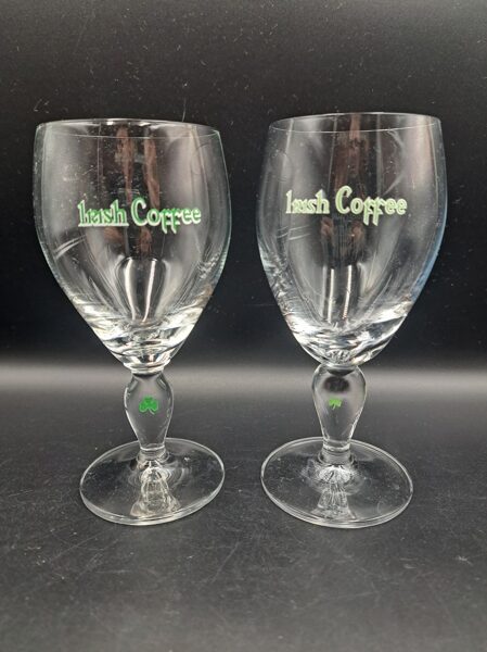Elegants Irish Coffee stikla glāžu komplekts (kompl. 2 personām), uz kājiņas ar zaļu lapiņu (Stikla gl 154)