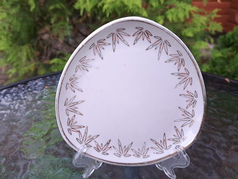 Apakštase balta ar zelta puszvigznēm no "Stella", PFF (Stella 57)