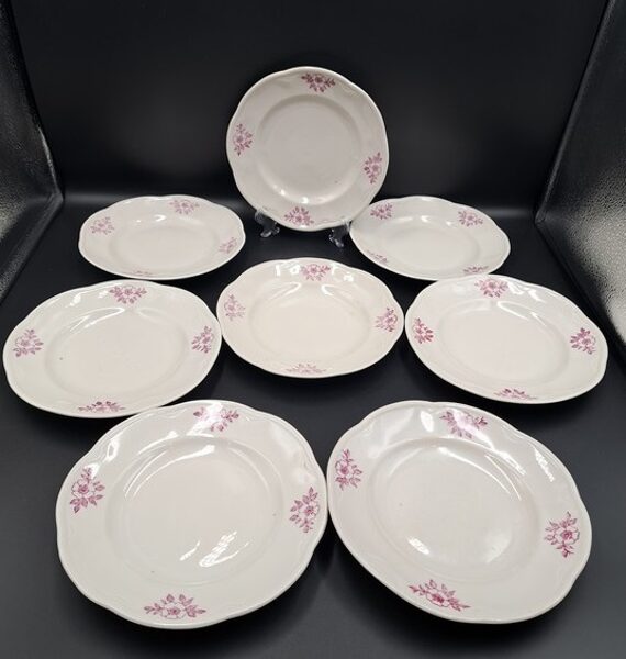 Maizes šķīvji d=17,5cm, ar roza puiķēm, bez zelta (nav bijis), pusdienu servīze ROKOKO, PFF (Rokoko 155)